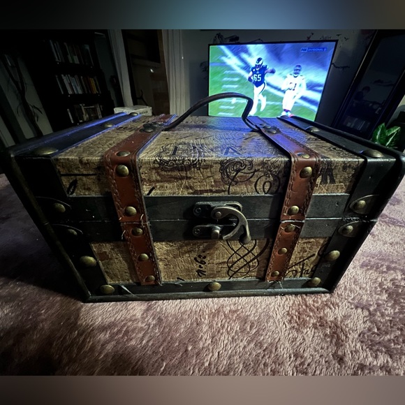 Rare! Handmade Japanese storage box! Zen style. Perfect accent for any room! - Picture 10 of 12